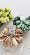 podziekowania-na-wieczor-panienski-ladne-sliczne-nietuzinkowe-gumki-scrunchie-xxl-satynowa-team-bride (6).JPG