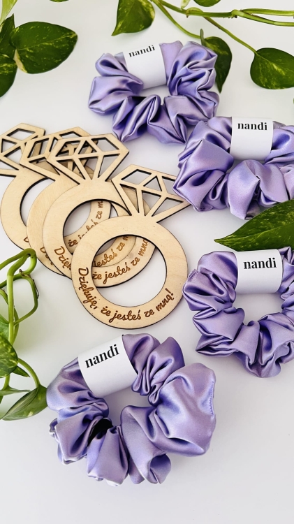 gumka-scrunchie-do-wlosow-podziekowania-z-dedykacja-personalizowane-na-wieczor-panienski-dla-dziewczyn-team-bride (4).JPG
