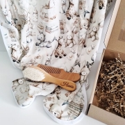 lekki-cienki-kocyk-bambusowy-do-wozka-lozeczka-kolyski-dla-noworodka-na-prezent-handmade-baby-shower-niemowlak (3).jpg