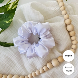 Satynowa gumka do włosów scrunchie MIDI Biała