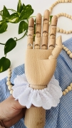 haftowana-gumka-scrunchie-biala-na-komunie-chrzest-slub-dla-dziewczynki-sypiacej-kwiatki-druchen-na-uroczystości (8).JPG