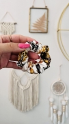 meduza-gumka-scrunchie-barokowa-wloska-satyna-biala-czarna-zlota (2).JPG