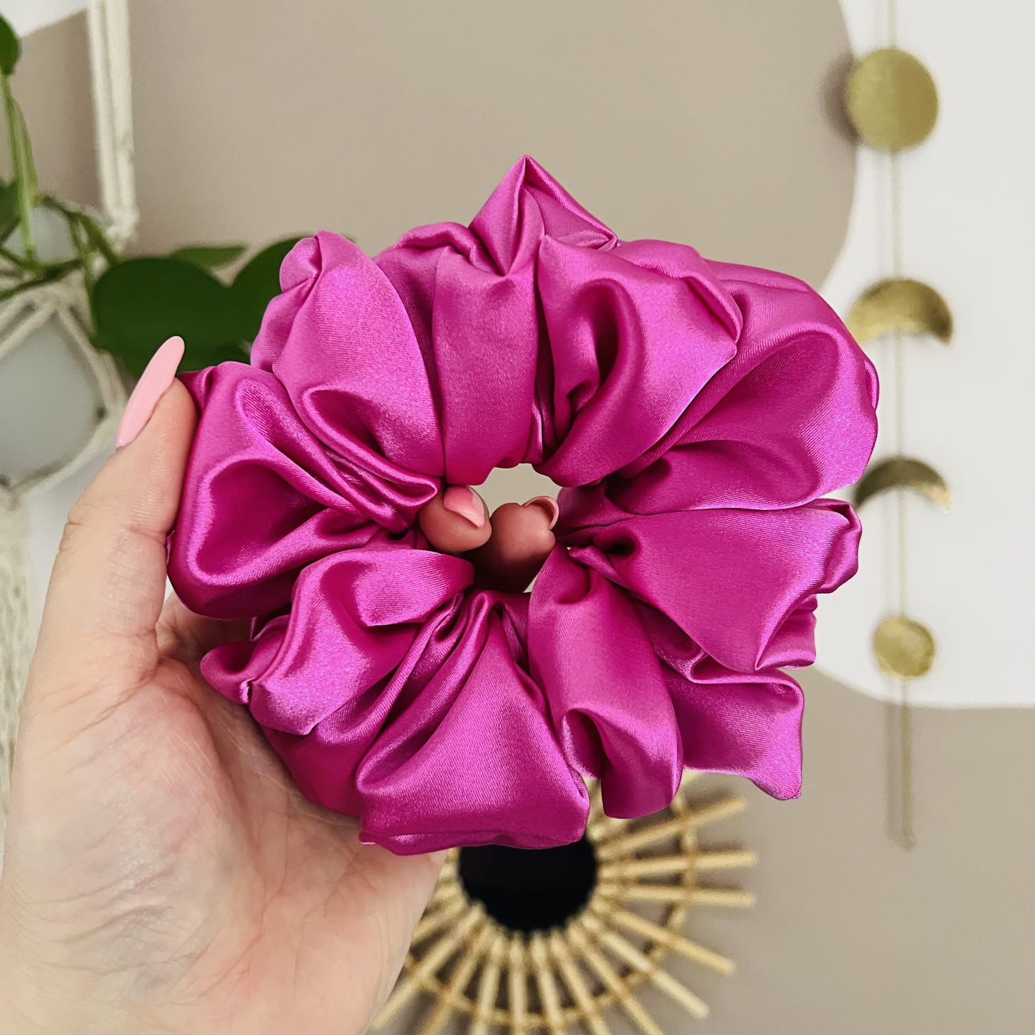 gumka-scrunchie-gigant-maxi-xxl-czekoladowa-brazowa-fuksja-rozowa-brzoskwiniowa-losowiowa-promocja-outlet (6).JPG