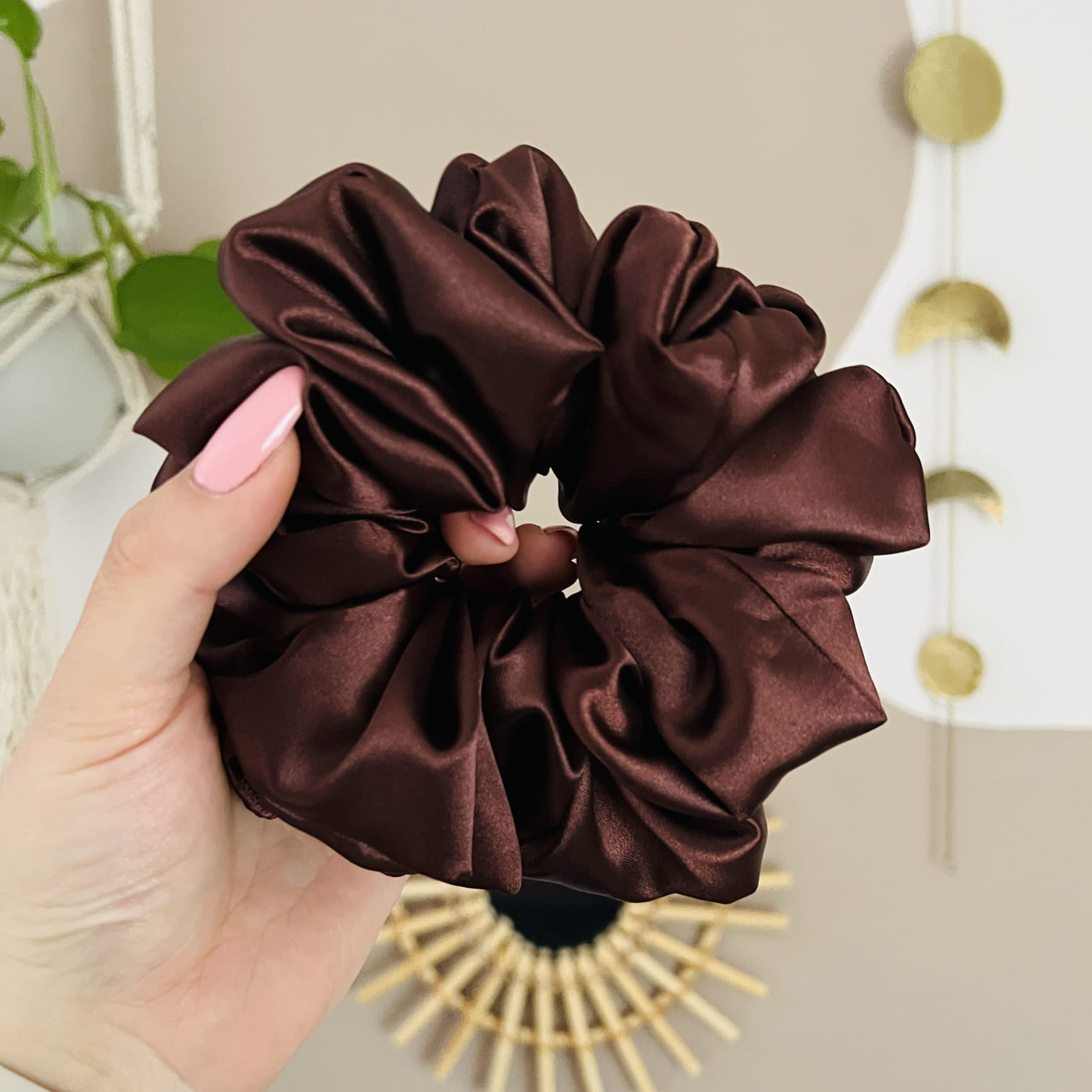 gumka-scrunchie-gigant-maxi-xxl-czekoladowa-brazowa-fuksja-rozowa-brzoskwiniowa-losowiowa-promocja-outlet (5).JPG